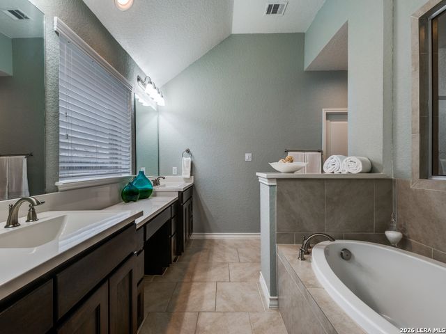 9750 Monken, Boerne, TX 78006