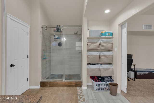 6924 CACTUS THRUSH Drive, El Paso, TX 79911