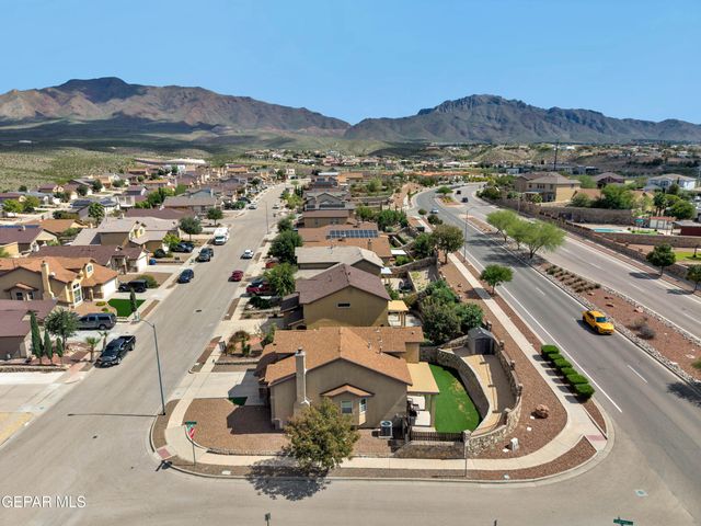6924 CACTUS THRUSH Drive, El Paso, TX 79911