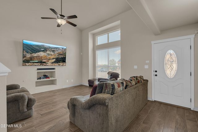 6924 CACTUS THRUSH Drive, El Paso, TX 79911