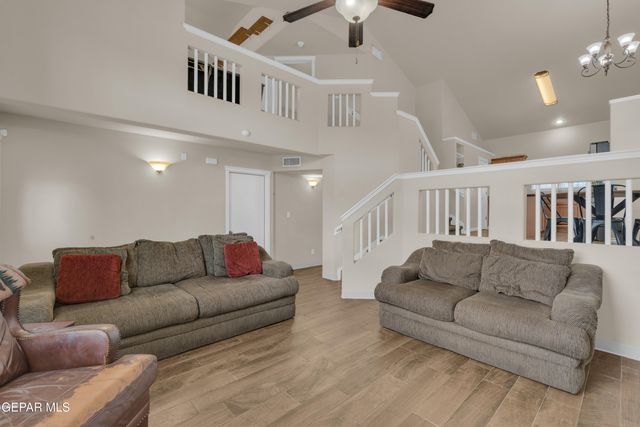 6924 CACTUS THRUSH Drive, El Paso, TX 79911