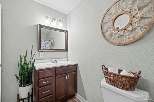 3601 Swan Ln, Pensacola, FL 32504