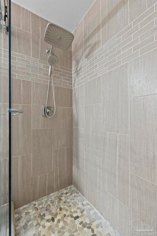 3601 Swan Ln, Pensacola, FL 32504