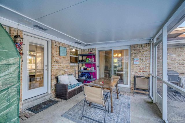 3601 Swan Ln, Pensacola, FL 32504