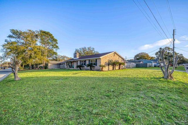 3601 Swan Ln, Pensacola, FL 32504