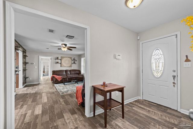 3601 Swan Ln, Pensacola, FL 32504