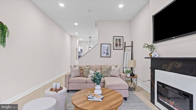 1612 E BIDDLE ST, Baltimore, MD 21213