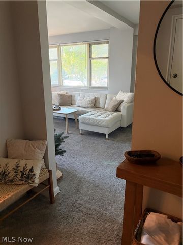 11820 Edgewater Drive 422, Lakewood, OH 44107