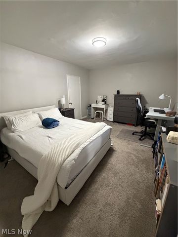 11820 Edgewater Drive 422, Lakewood, OH 44107