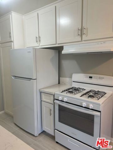 4505 Murietta Avenue 2, Sherman Oaks, CA 91423
