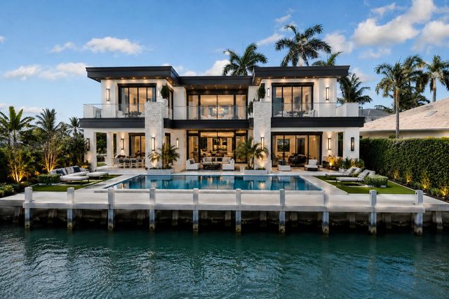 876 Forsyth Street, Boca Raton, FL 33487
