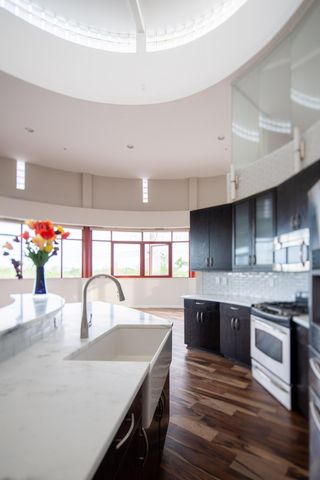 1300 Northwest Boulevard, 403, Columbus, OH 43212