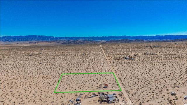 77 Copper Moon Lane, Joshua Tree, CA 92252