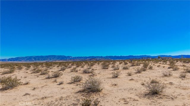 77 Copper Moon Lane, Joshua Tree, CA 92252
