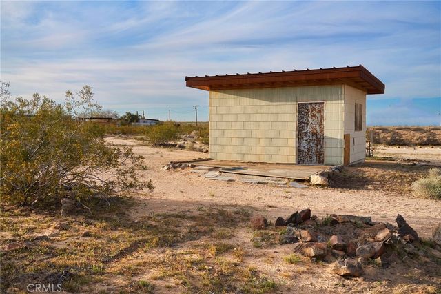 77 Copper Moon Lane, Joshua Tree, CA 92252