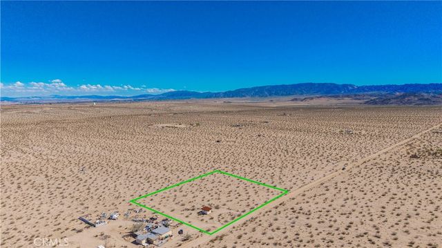 77 Copper Moon Lane, Joshua Tree, CA 92252