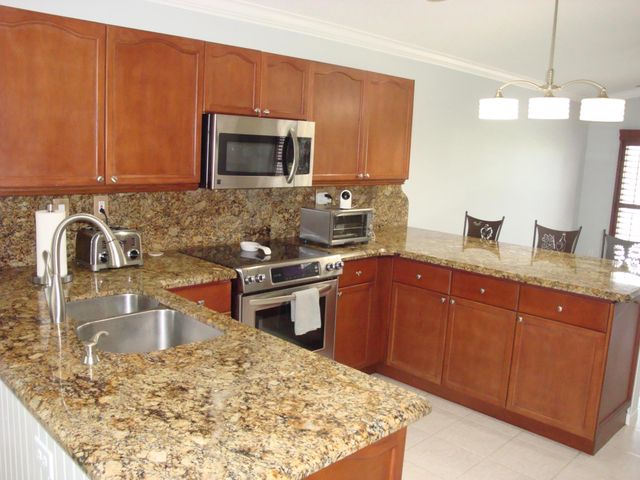 6304 Barton Creek Circle, Lake Worth, FL 33463