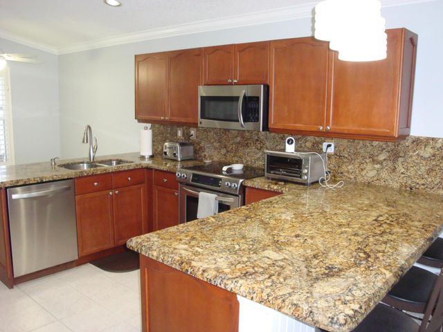 6304 Barton Creek Circle, Lake Worth, FL 33463