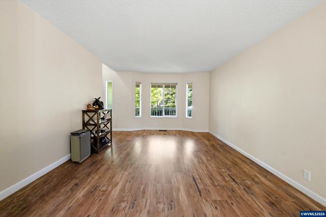 17430 111th Av, Tualatin, OR 97062