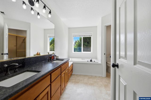 17430 111th Av, Tualatin, OR 97062
