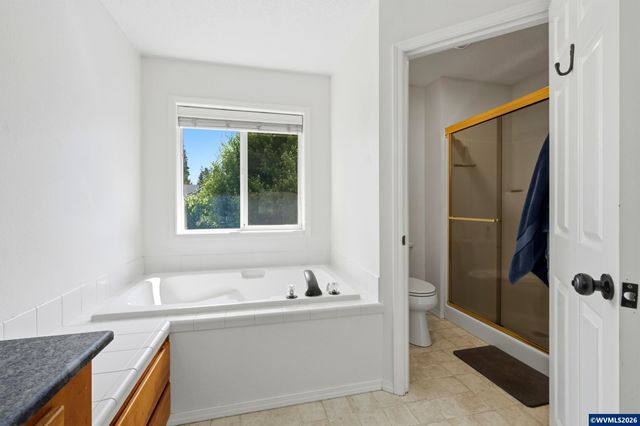 17430 111th Av, Tualatin, OR 97062