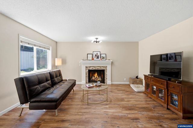 17430 111th Av, Tualatin, OR 97062