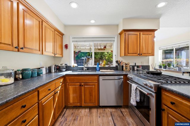 17430 111th Av, Tualatin, OR 97062