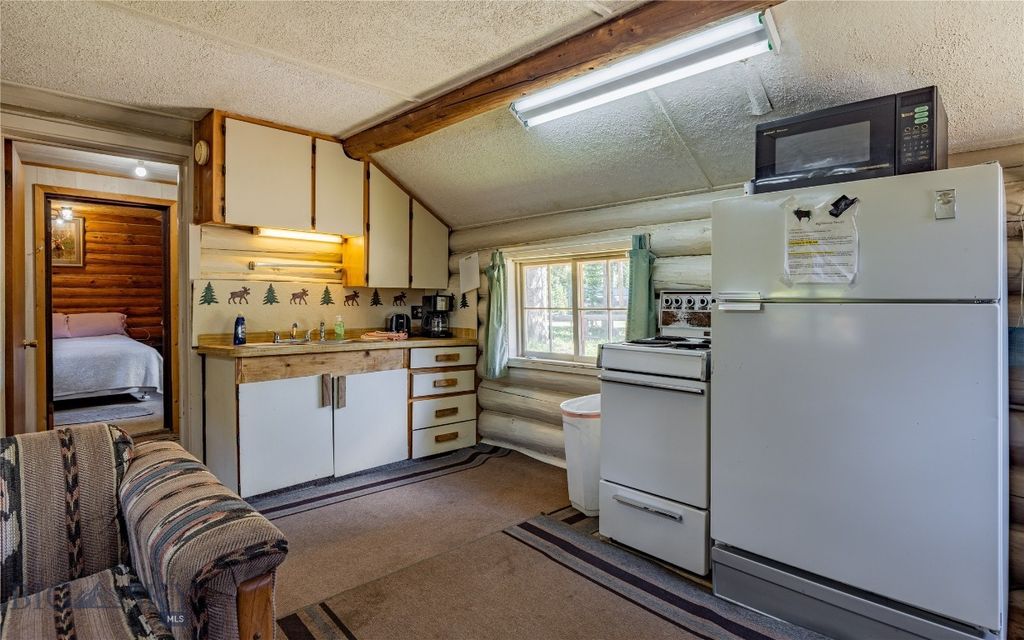 715 US Highway 212 W, Cooke City, MT 59020 photo 17