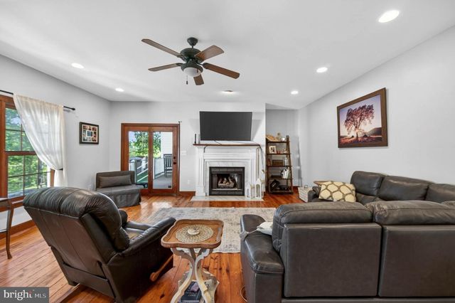 1980 DOUBLE CHURCH RD, Stephens City, VA 22655