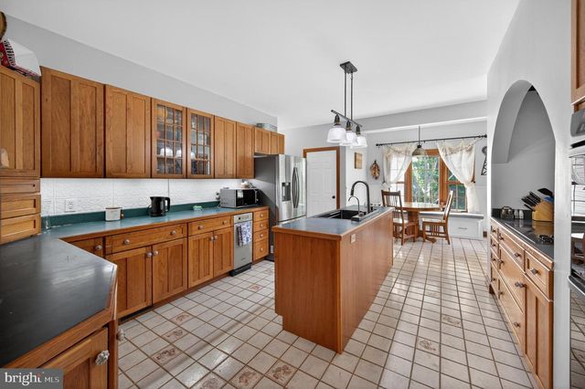 1980 DOUBLE CHURCH RD, Stephens City, VA 22655