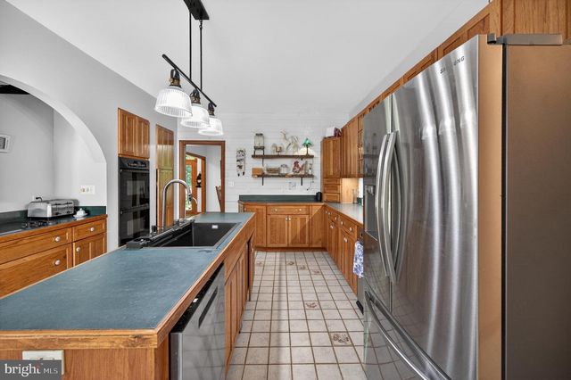 1980 DOUBLE CHURCH RD, Stephens City, VA 22655