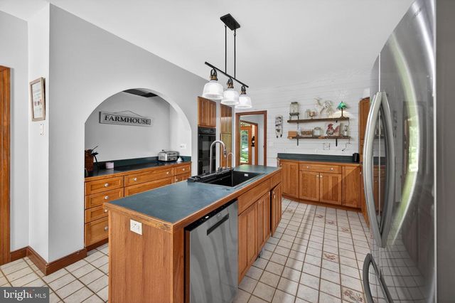 1980 DOUBLE CHURCH RD, Stephens City, VA 22655
