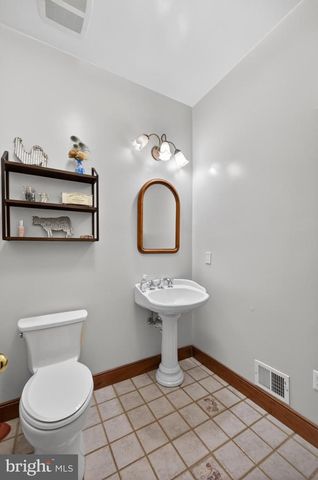 1980 DOUBLE CHURCH RD, Stephens City, VA 22655