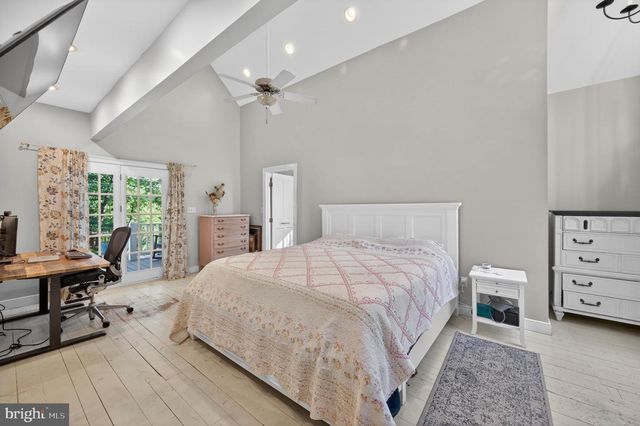1980 DOUBLE CHURCH RD, Stephens City, VA 22655