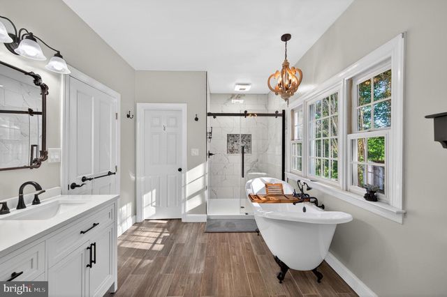 1980 DOUBLE CHURCH RD, Stephens City, VA 22655