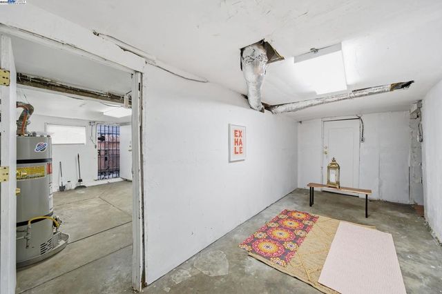 3237 Linden St, Oakland, CA 94608