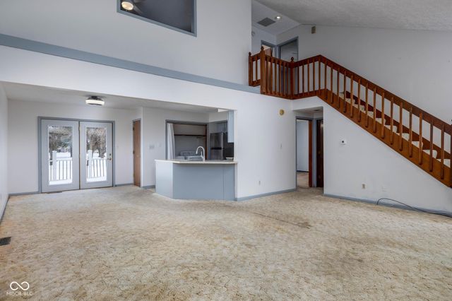 215 Black Maple Court, Greenwood, IN 46143