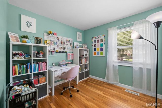 2431 Wesington Drive, Maryland Heights, MO 63043