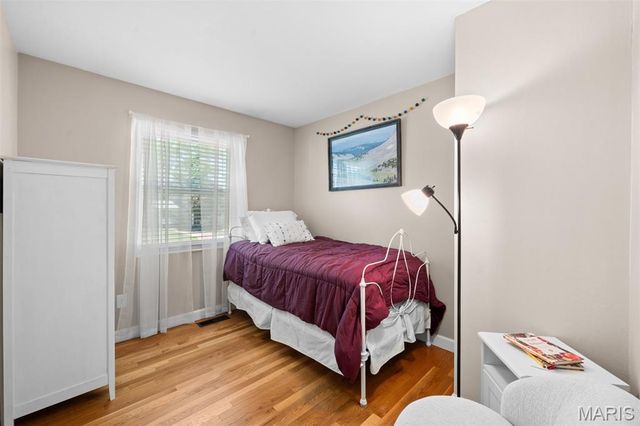 2431 Wesington Drive, Maryland Heights, MO 63043