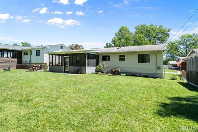 2431 Wesington Drive, Maryland Heights, MO 63043