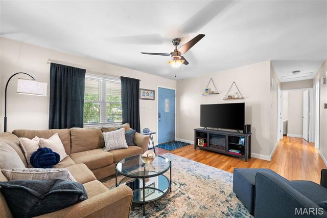 2431 Wesington Drive, Maryland Heights, MO 63043