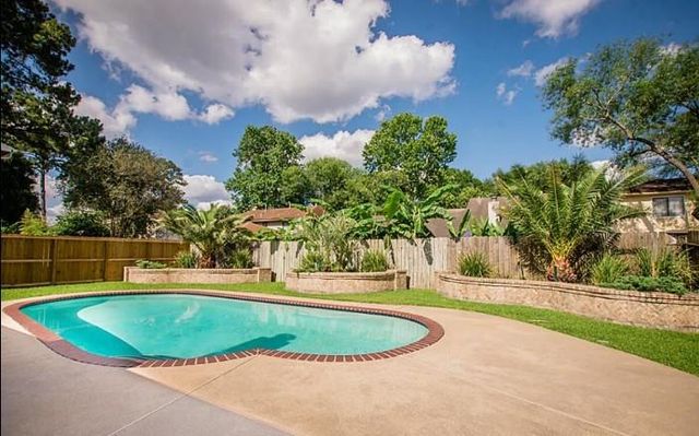 19714 Burle Oaks Ct, Humble, TX 77346