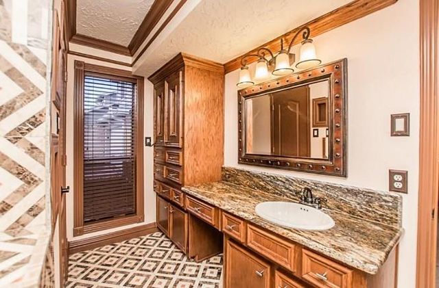 19714 Burle Oaks Ct, Humble, TX 77346