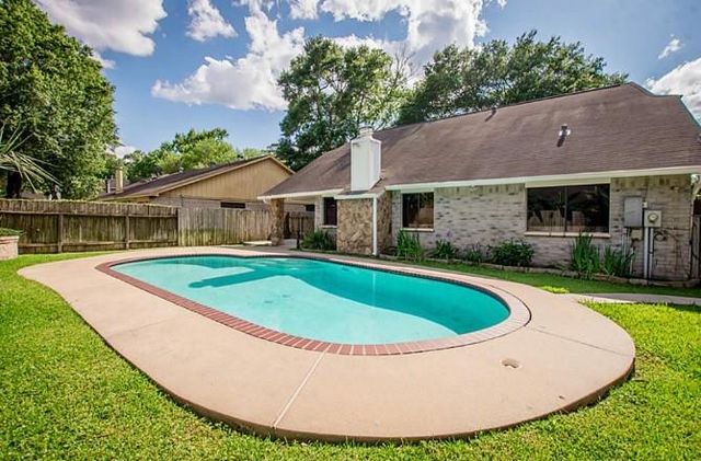 19714 Burle Oaks Ct, Humble, TX 77346