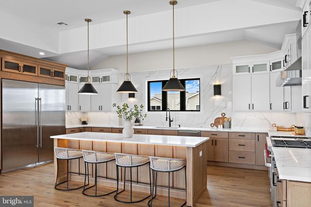 1225 JENNIFER LN, Manahawkin, NJ 08050