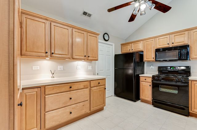 1920 TIMBERS EDGE Circle 1920, Joliet, IL 60431
