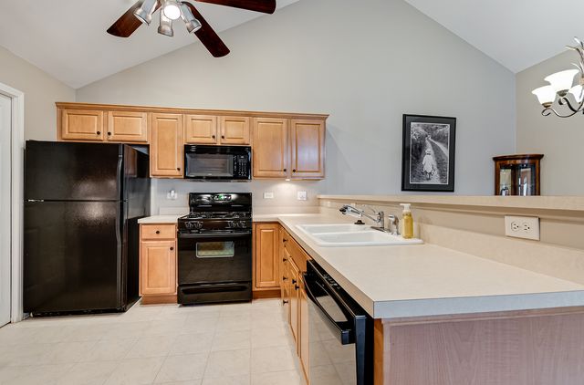 1920 TIMBERS EDGE Circle 1920, Joliet, IL 60431