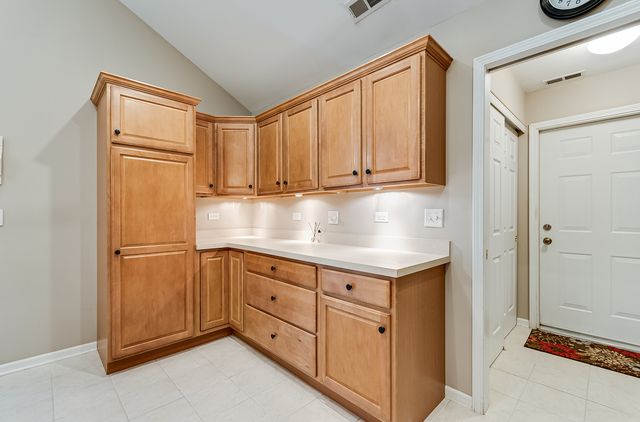 1920 TIMBERS EDGE Circle 1920, Joliet, IL 60431