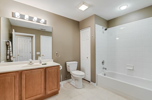 1920 TIMBERS EDGE Circle 1920, Joliet, IL 60431