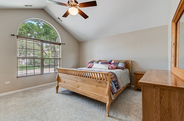 1920 TIMBERS EDGE Circle 1920, Joliet, IL 60431